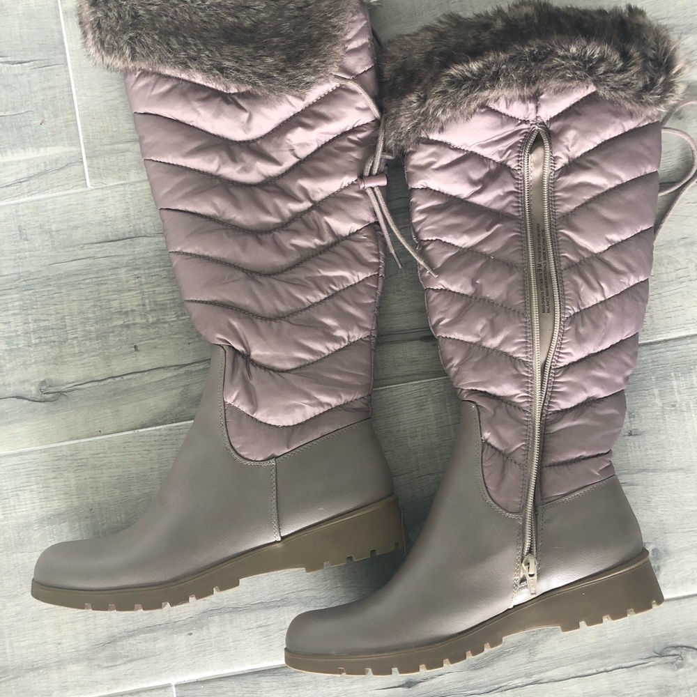 Rain boots
